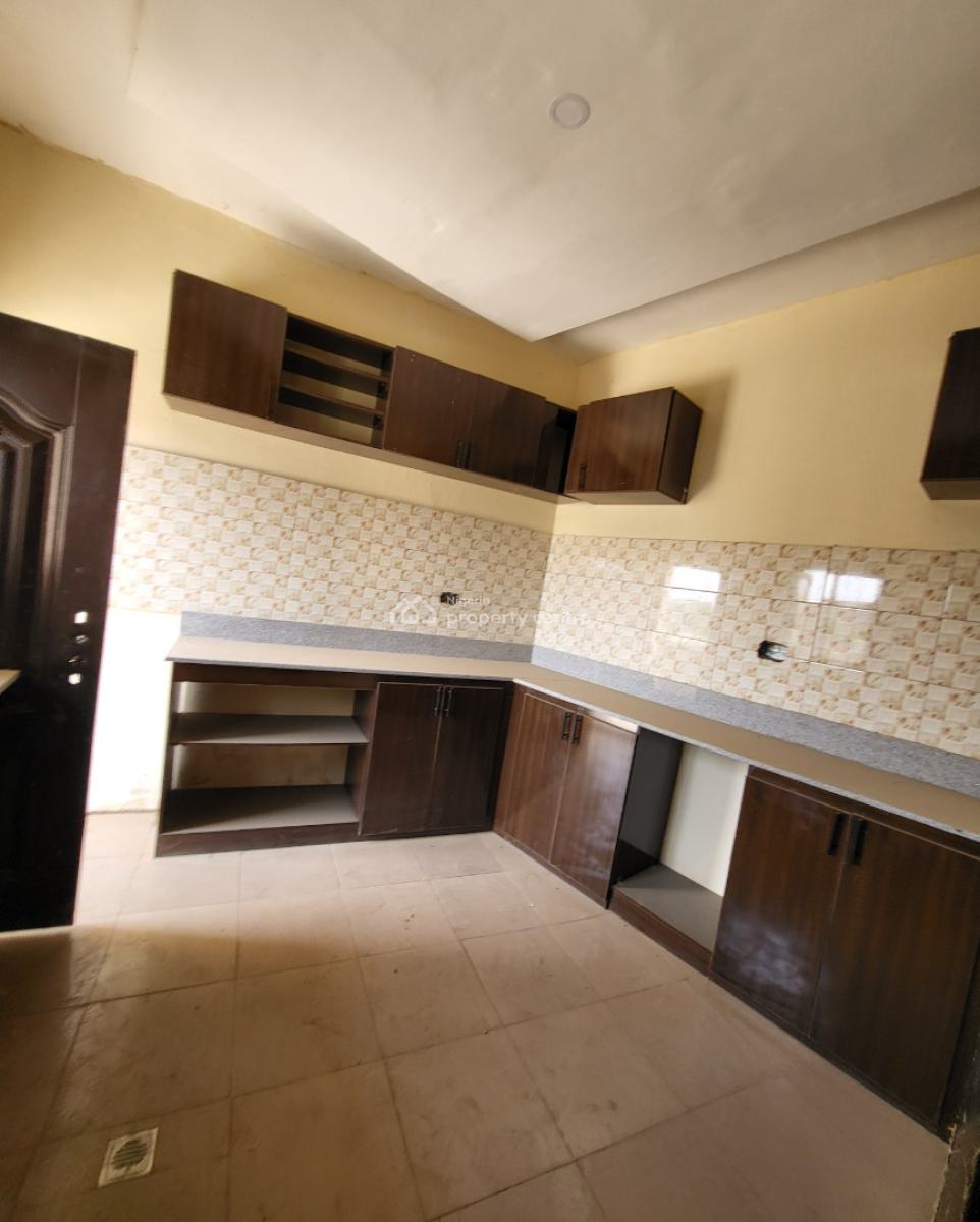 Luxurious Massive 3 Bedroom Flat, By American International School, Durumi, Abuja, Flat / Apartment for Rent