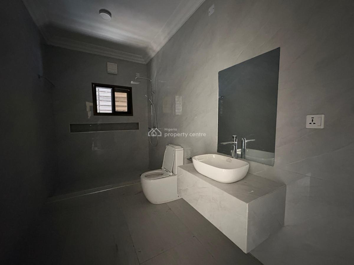 Description 3 Bedroom Flat, Lekki Phase 1, Lekki, Lagos, Flat / Apartment for Rent