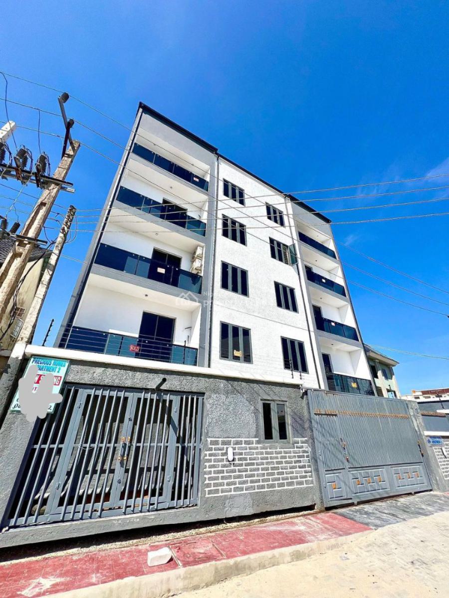 a Lovely  Built 2 Bedroom Apartment -swimming Pool. Gym, Ikate, Lekki, Lagos, Flat / Apartment for Sale