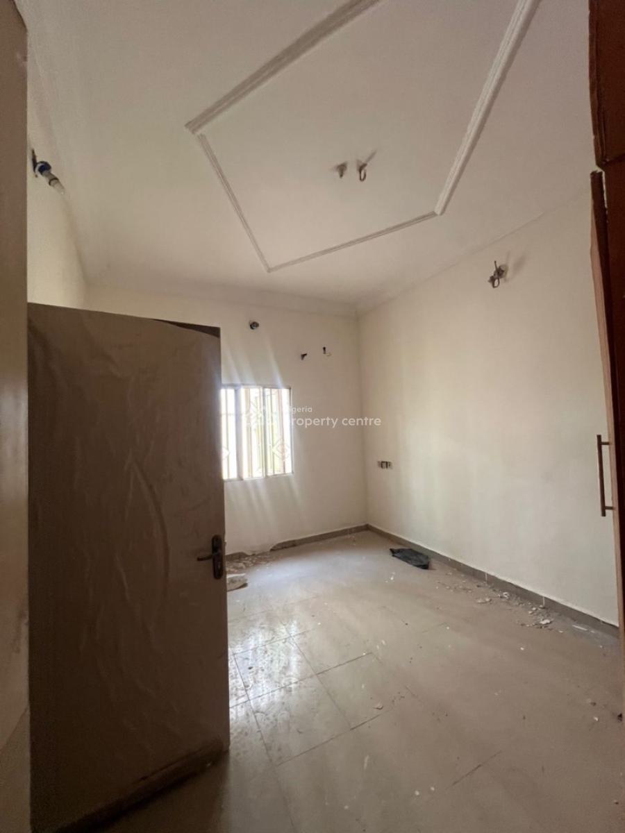 Renovated 3 Bedroom Flats Without Bq Ground Floor, Mabushi, Abuja, Flat / Apartment for Rent