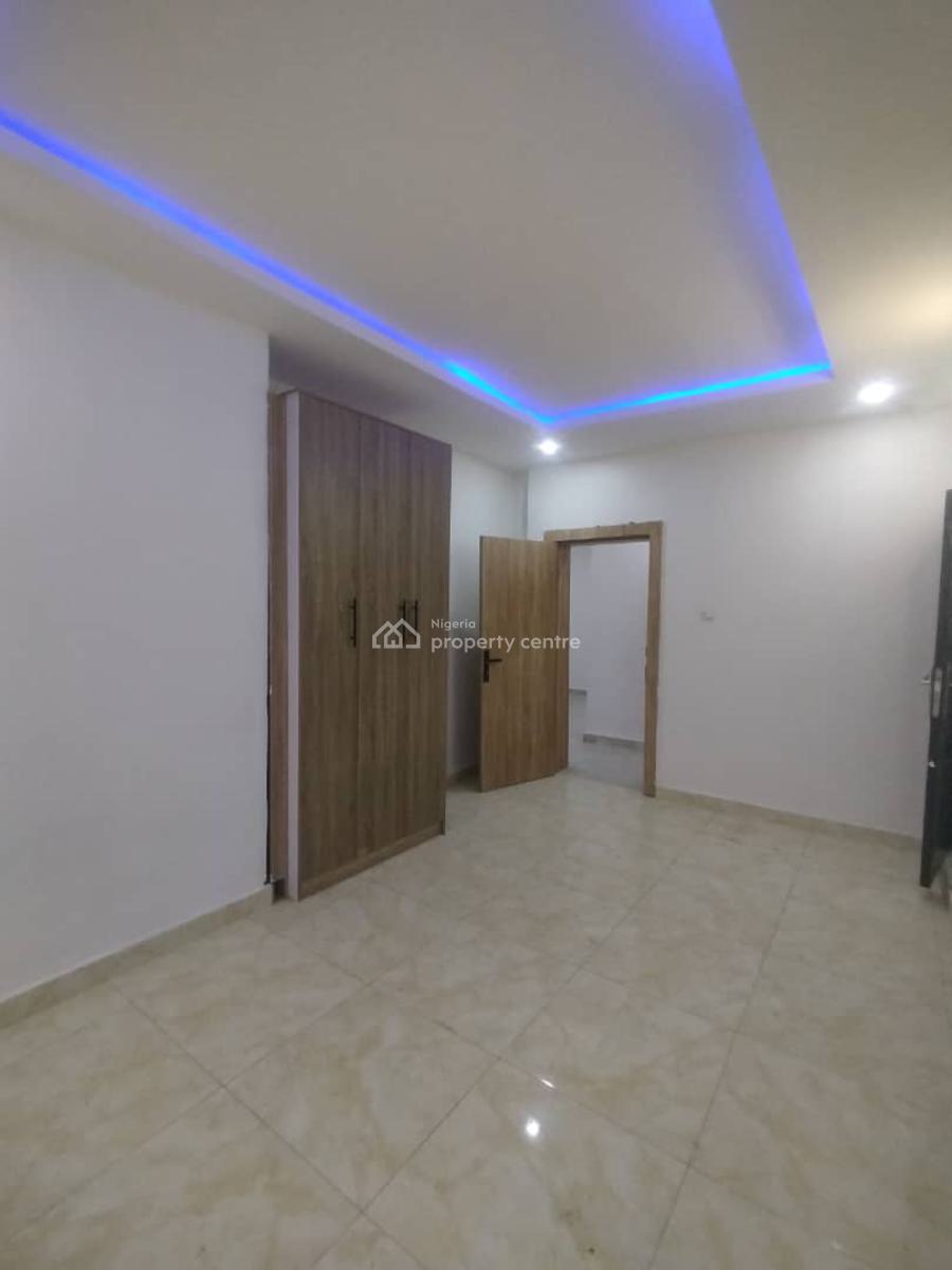 Standard Finished 3 Bedroom Flat Without Bq on Second Floor, Jahi, Abuja, Flat / Apartment for Rent