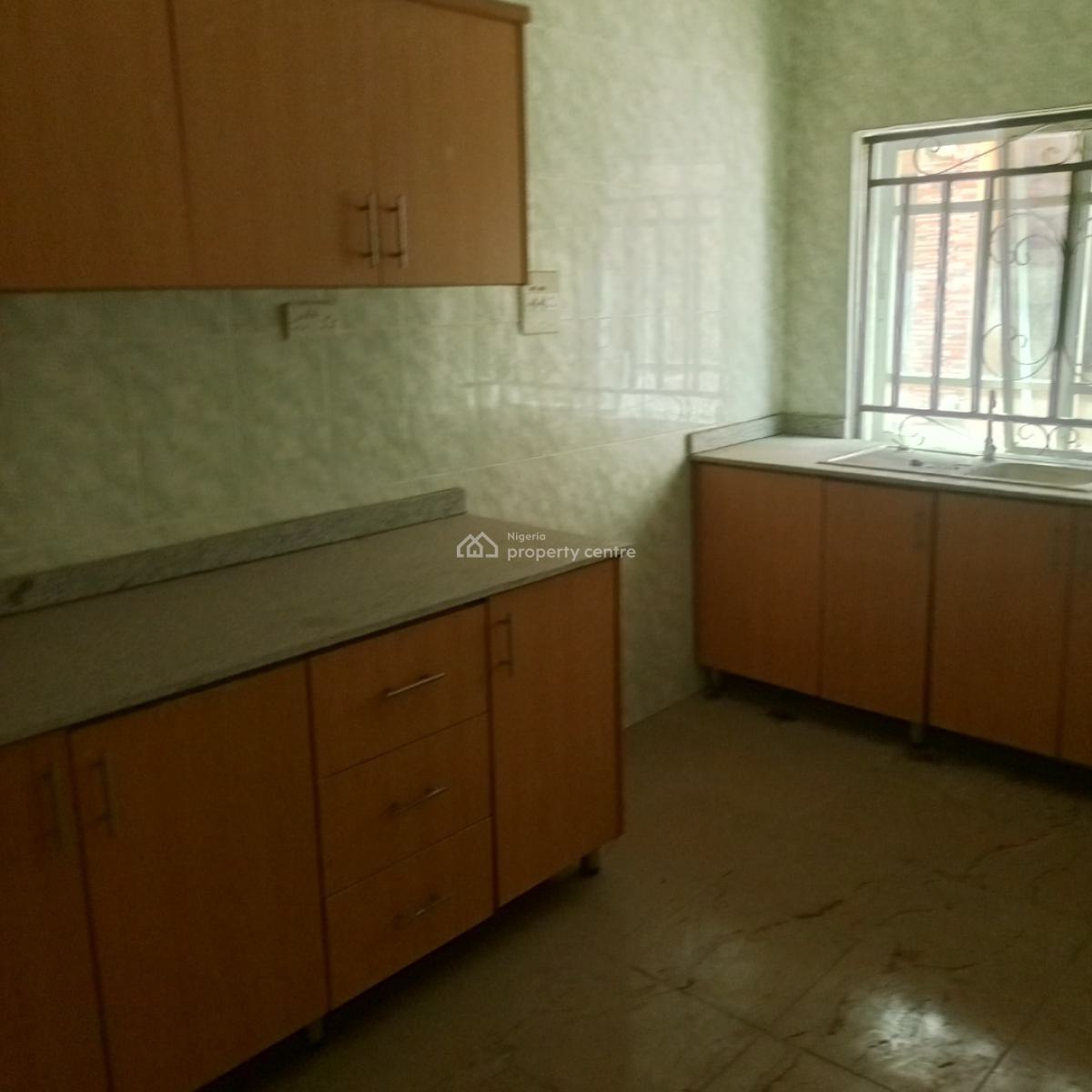 Spacious and Sharp 3 Bedroom Apartment (downstairs), Ajah-lekki, Sangotedo, Ajah, Lagos, Flat / Apartment for Rent