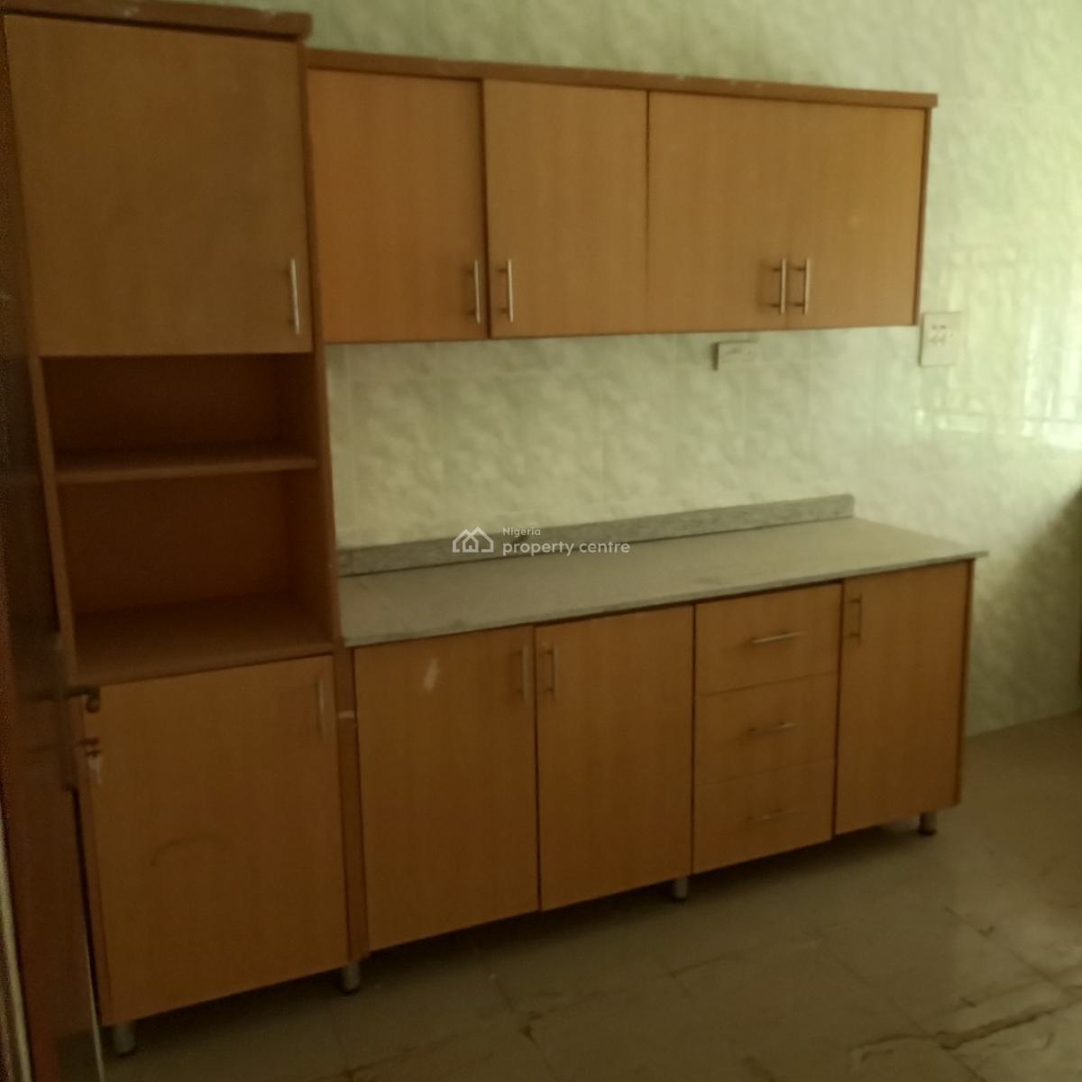 Spacious and Sharp 3 Bedroom Apartment (downstairs), Ajah-lekki, Sangotedo, Ajah, Lagos, Flat / Apartment for Rent