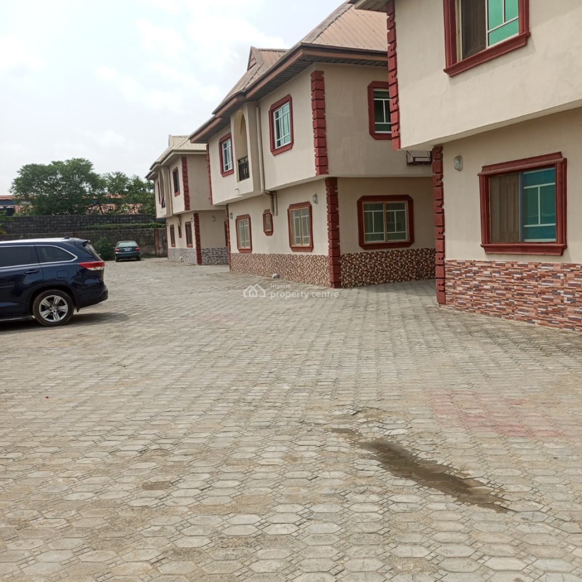 Spacious and Sharp 3 Bedroom Apartment (downstairs), Ajah-lekki, Sangotedo, Ajah, Lagos, Flat / Apartment for Rent
