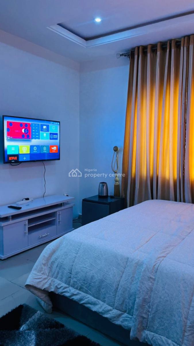 Nicely Furnished Studio Apartment, Gwarinpa, Abuja, Flat / Apartment Short Let
