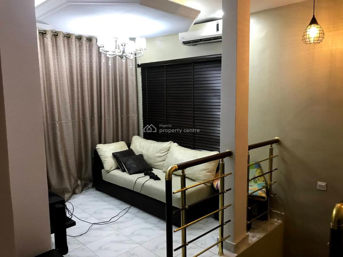 a Neatly  Used 4bedroom Detached Duplex on a 150sqm, Soluyi, Gbagada, Lagos, Semi-detached Duplex for Sale