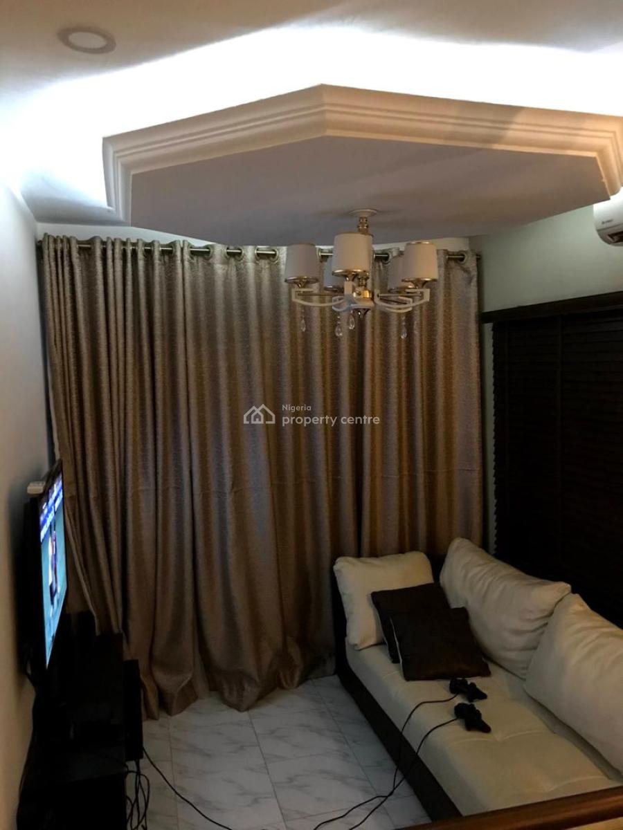 a Neatly  Used 4bedroom Detached Duplex on a 150sqm, Soluyi, Gbagada, Lagos, Semi-detached Duplex for Sale