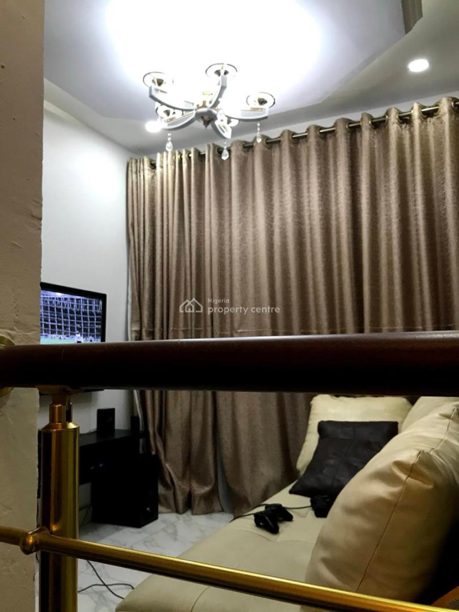 a Neatly  Used 4bedroom Detached Duplex on a 150sqm, Soluyi, Gbagada, Lagos, Semi-detached Duplex for Sale