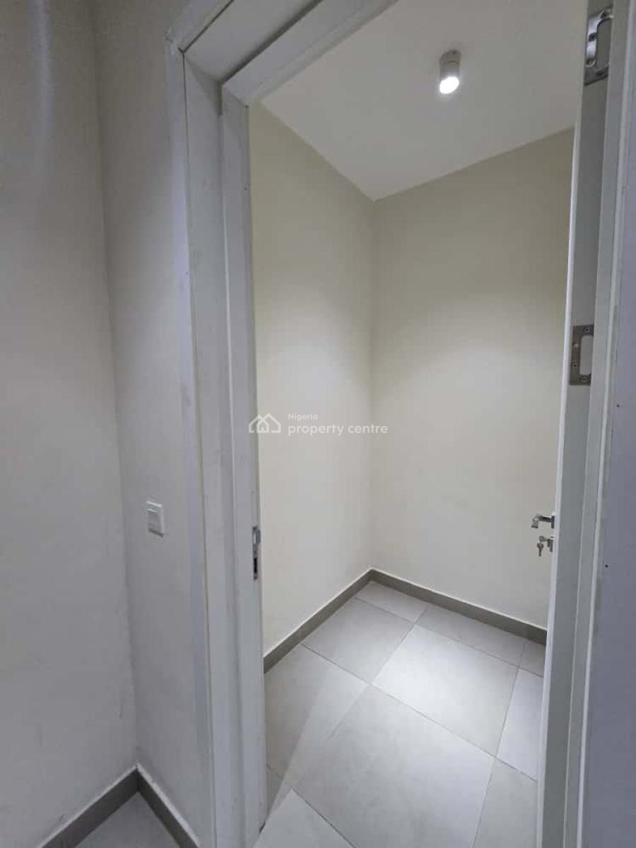 Ready-to-move in 3 Bedroom Apartments, Lekki Phase 1, Lekki, Lagos, Flat / Apartment for Sale