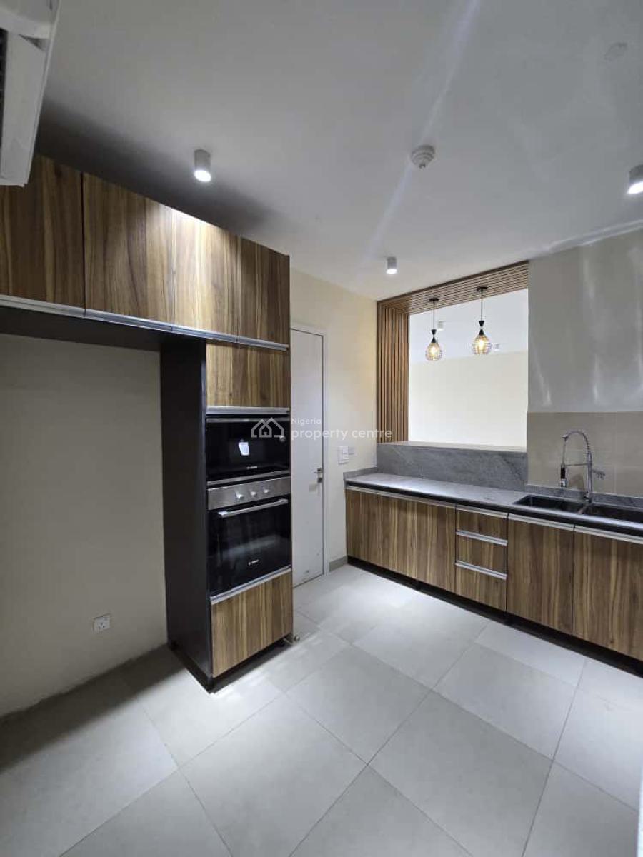 Ready-to-move in 3 Bedroom Apartments, Lekki Phase 1, Lekki, Lagos, Flat / Apartment for Sale