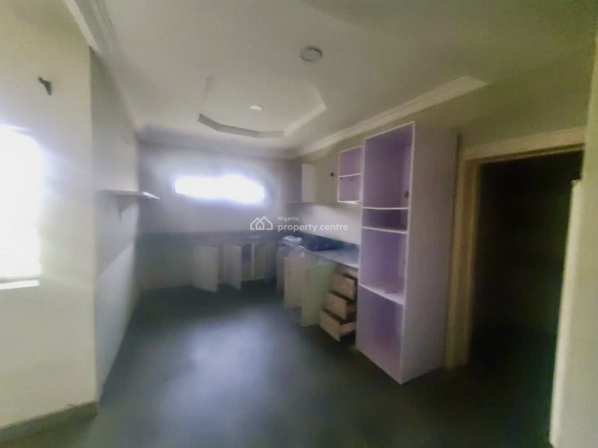 Fully Serviced on 2nd Floor, Lekky County, Ikota, Lekki, Lagos, Flat / Apartment for Sale