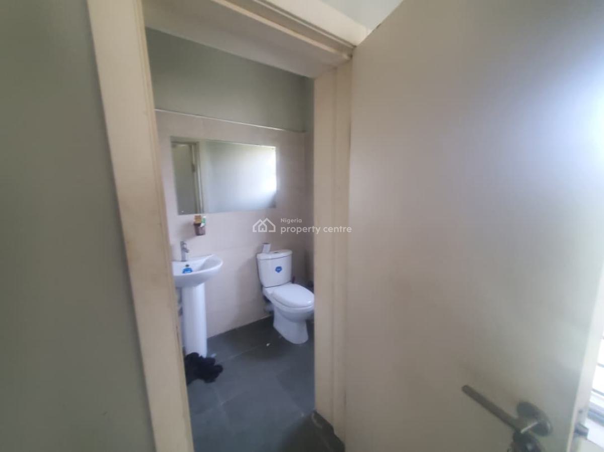 Fully Serviced on 2nd Floor, Lekky County, Ikota, Lekki, Lagos, Flat / Apartment for Sale