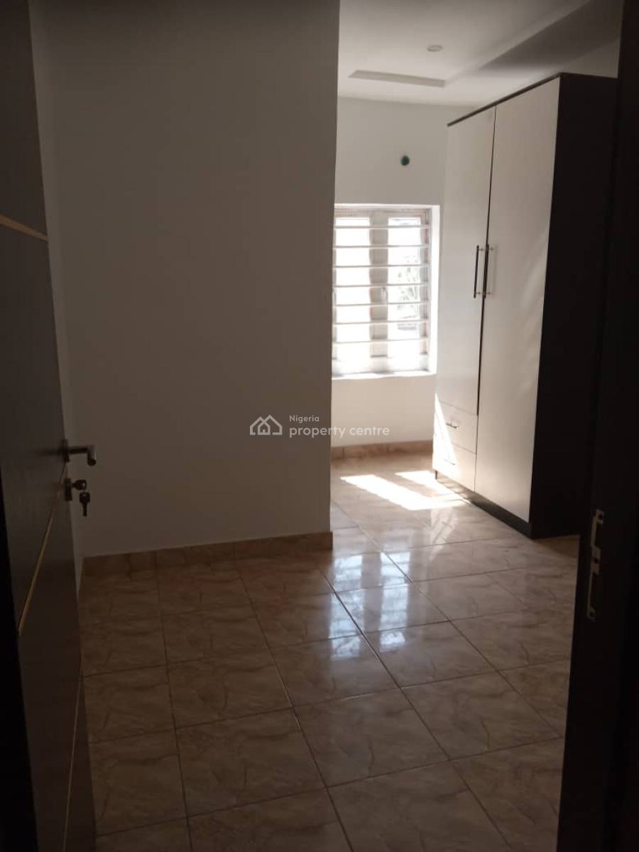 Spaciously Crafted 3 Bedroom Duplex in a Well Secured and Serene Estat, Badore Road, Badore, Ajah, Lagos, Terraced Duplex for Rent