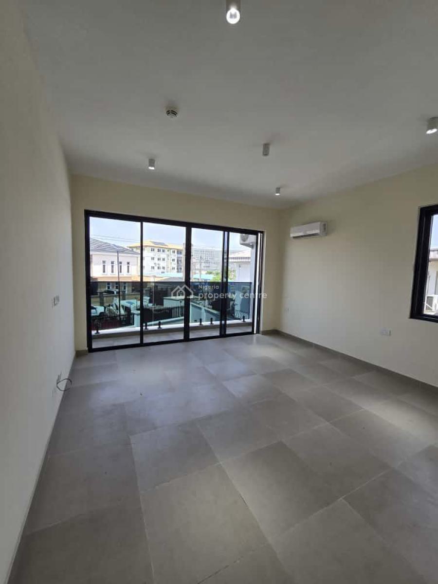 Ready-to-move in 2 Bedroom Apartments, Lekki Phase 1, Lekki, Lagos, Flat / Apartment for Sale