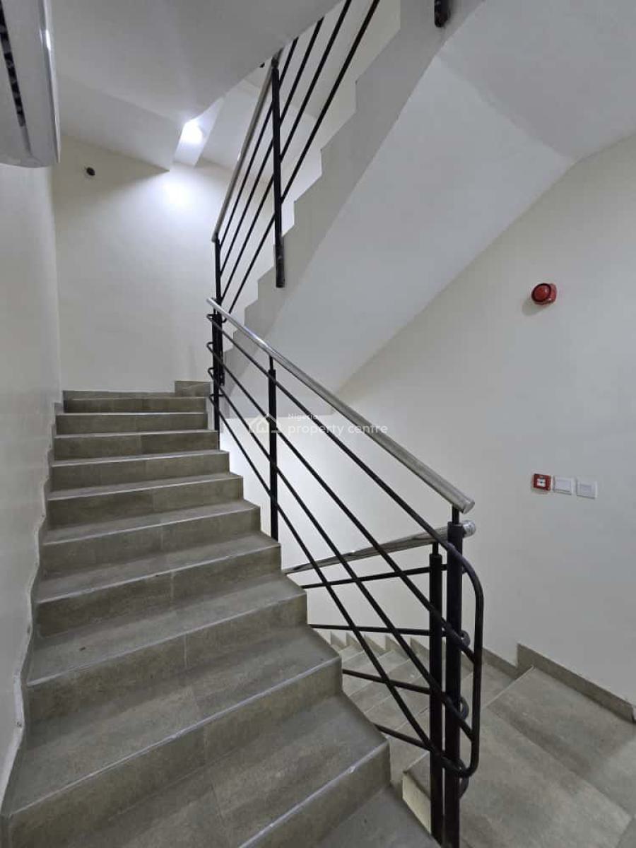 Ready-to-move in 2 Bedroom Apartments, Lekki Phase 1, Lekki, Lagos, Flat / Apartment for Sale