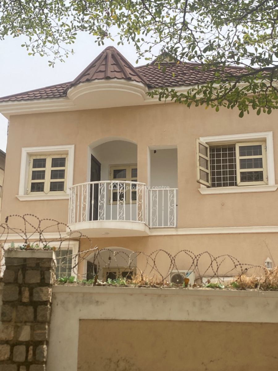 4 Bedroom Flat with with 2 Sitting Room in a Secured Compound, Jabi, Abuja, Flat / Apartment for Rent