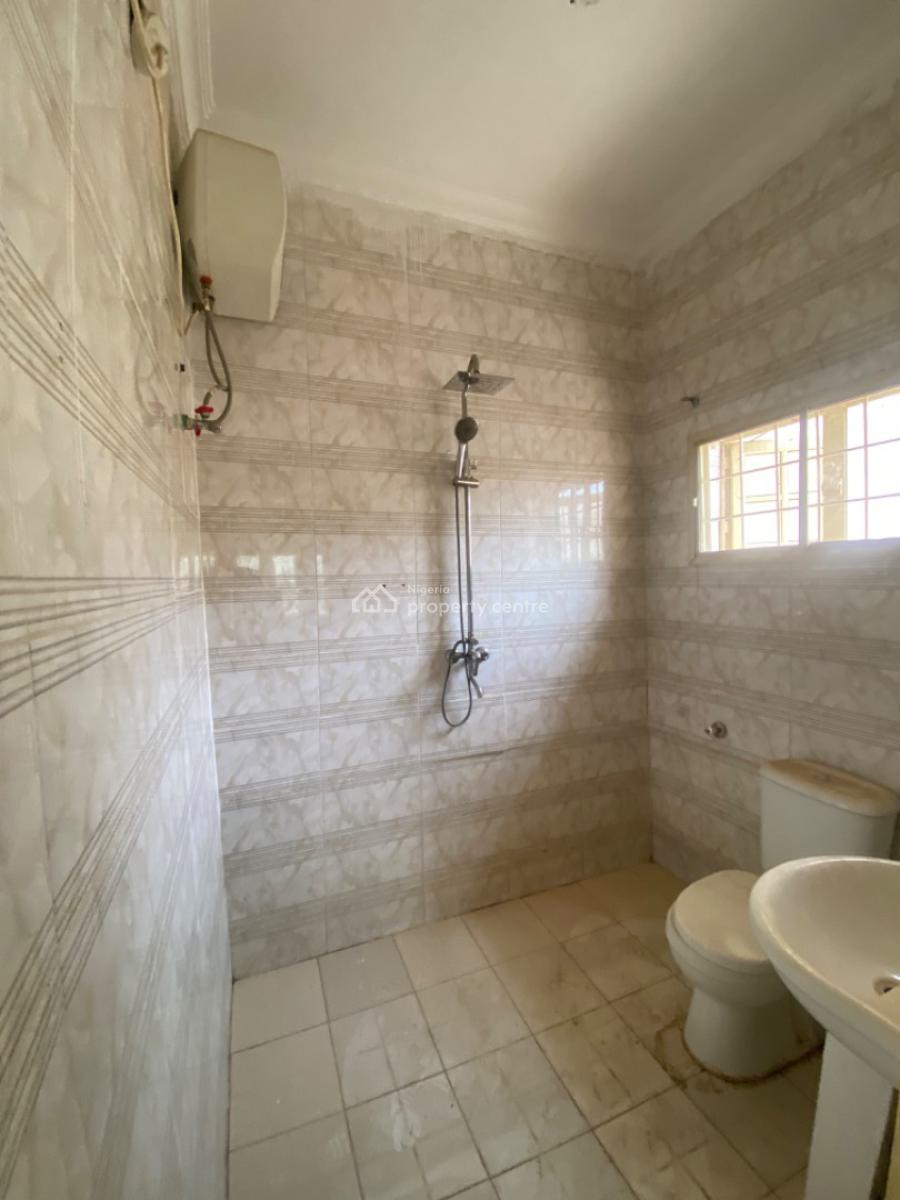 4 Bedroom Flat with with 2 Sitting Room in a Secured Compound, Jabi, Abuja, Flat / Apartment for Rent