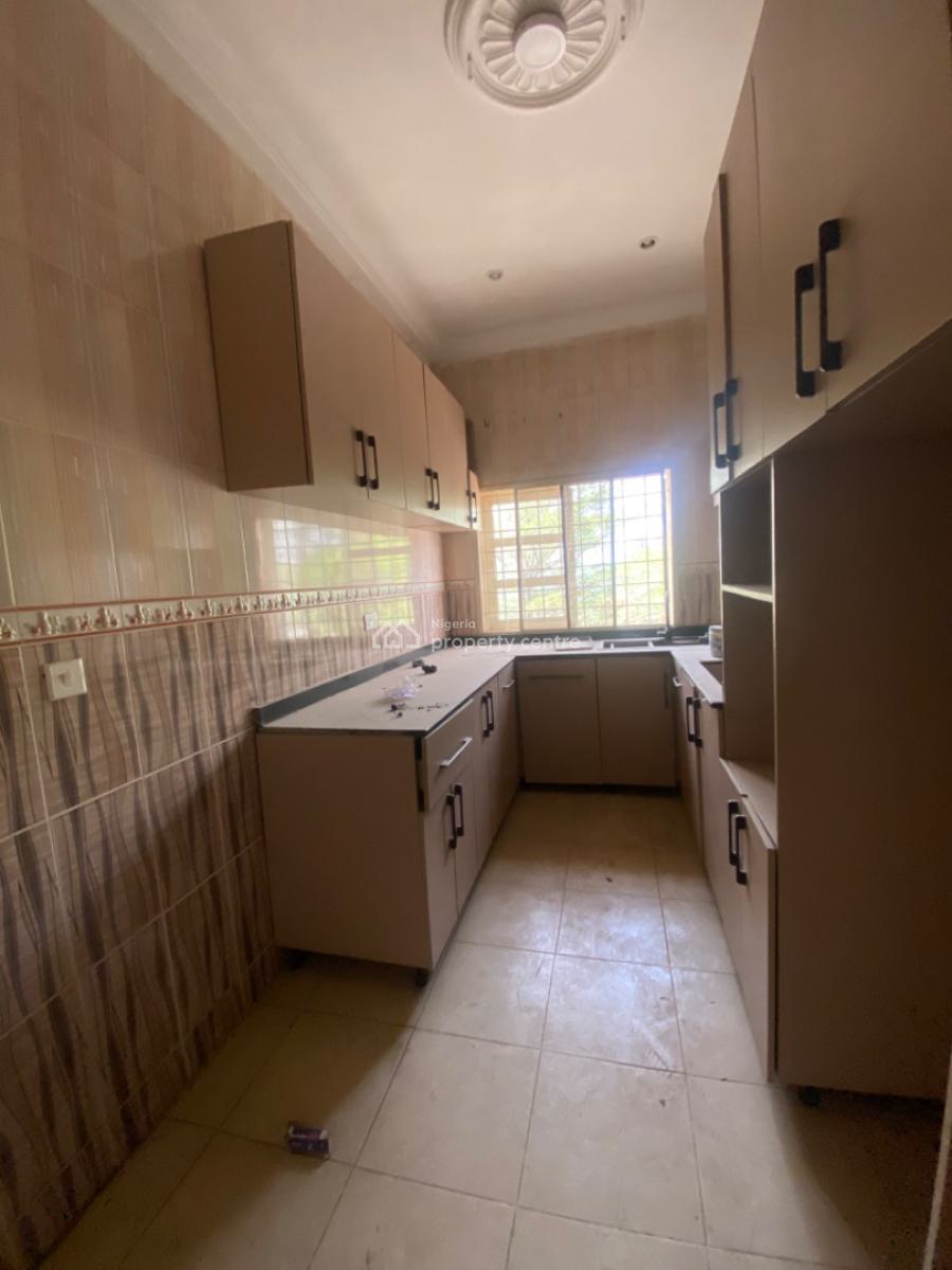 4 Bedroom Flat with with 2 Sitting Room in a Secured Compound, Jabi, Abuja, Flat / Apartment for Rent