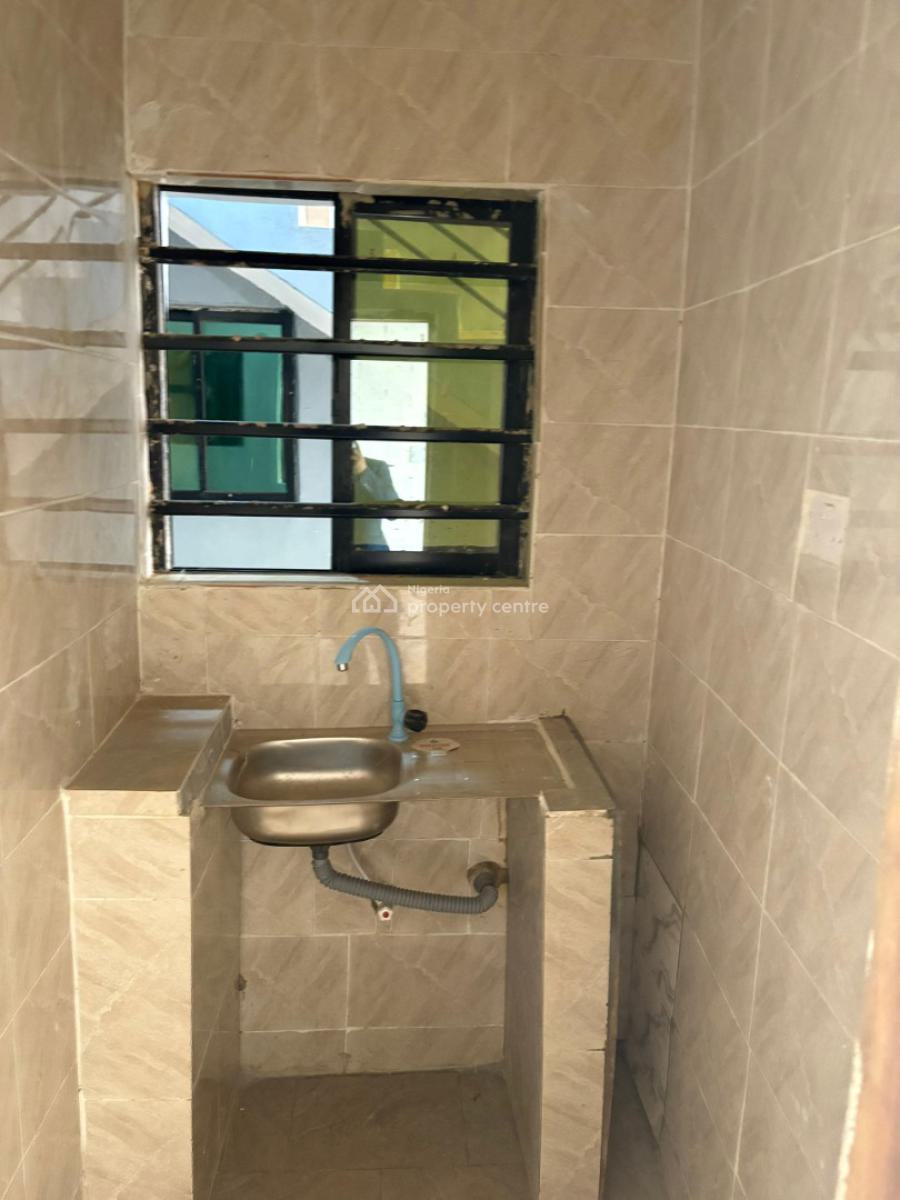 Newly Built Mini Flats, Iwaya, Yaba, Lagos, Flat / Apartment for Rent