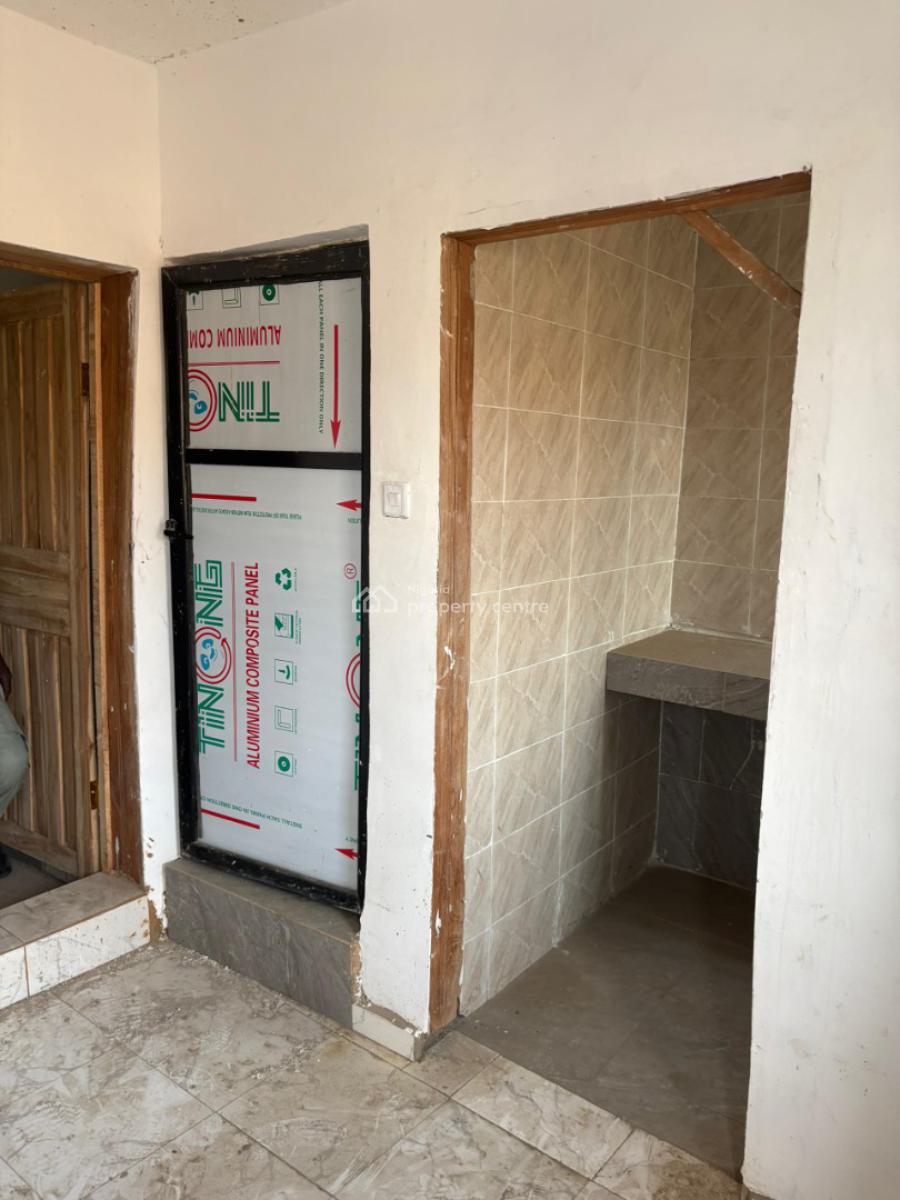 Newly Built Mini Flats, Iwaya, Yaba, Lagos, Flat / Apartment for Rent