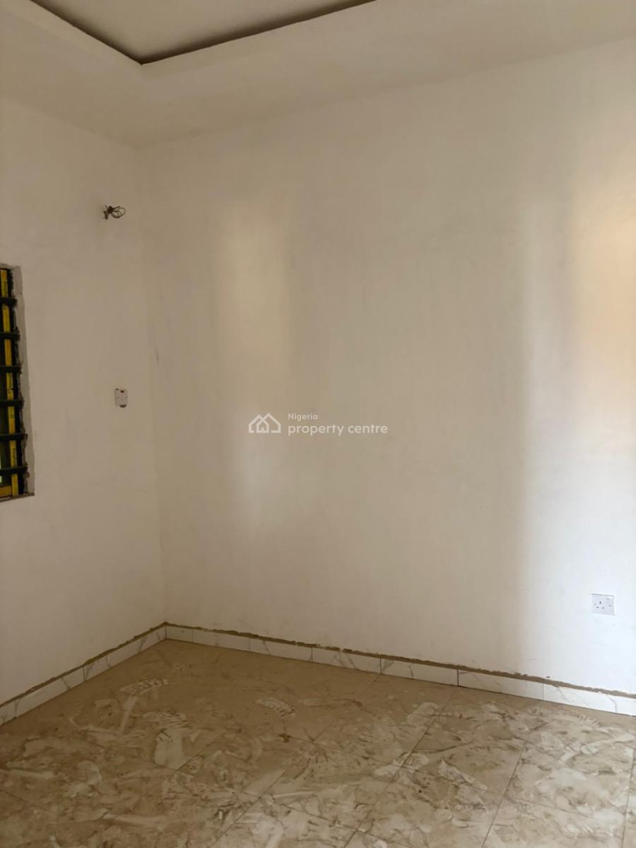 Newly Built Mini Flats, Iwaya, Yaba, Lagos, Flat / Apartment for Rent