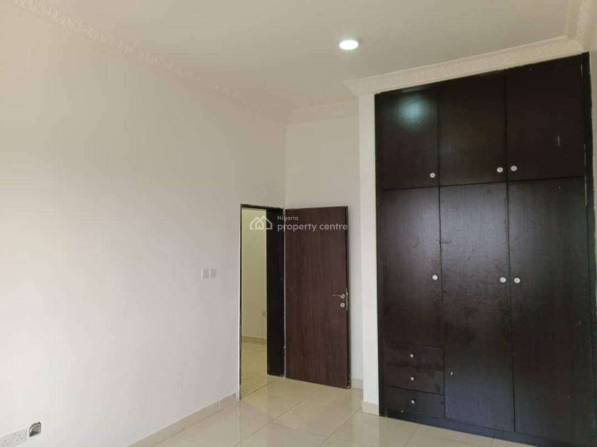 a Well Maintained 3 Bedrooms Flat, Chevron, Lekki, Lagos, Flat / Apartment for Rent