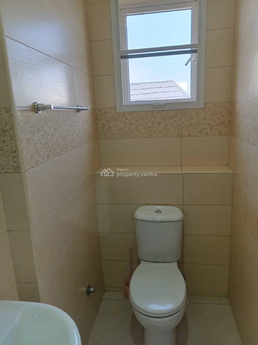 a Well Maintained 3 Bedrooms Flat, Chevron, Lekki, Lagos, Flat / Apartment for Rent