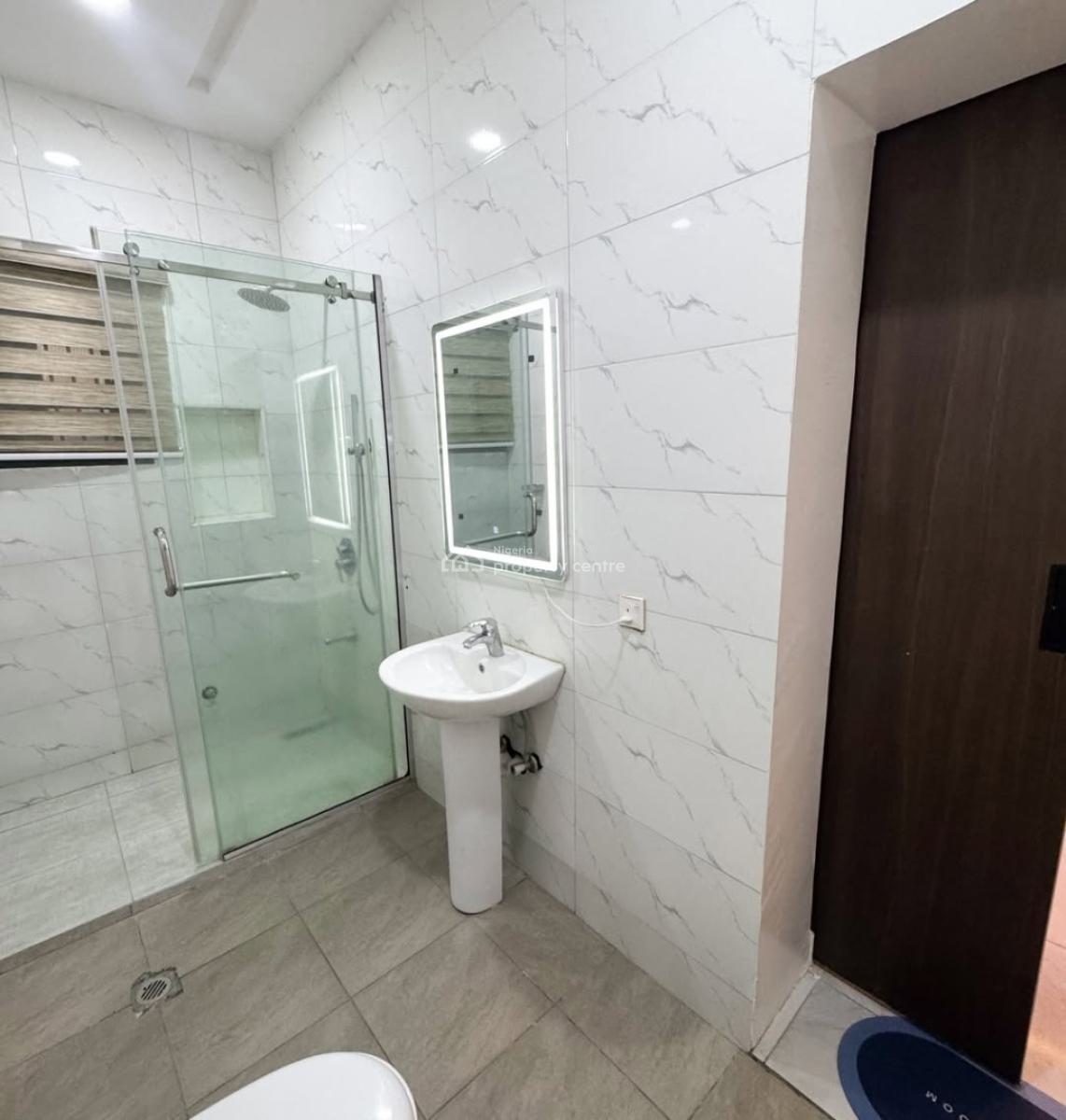 Nicely Furnished 2 Bedroom Apartment, Jahi, Abuja, Flat / Apartment Short Let