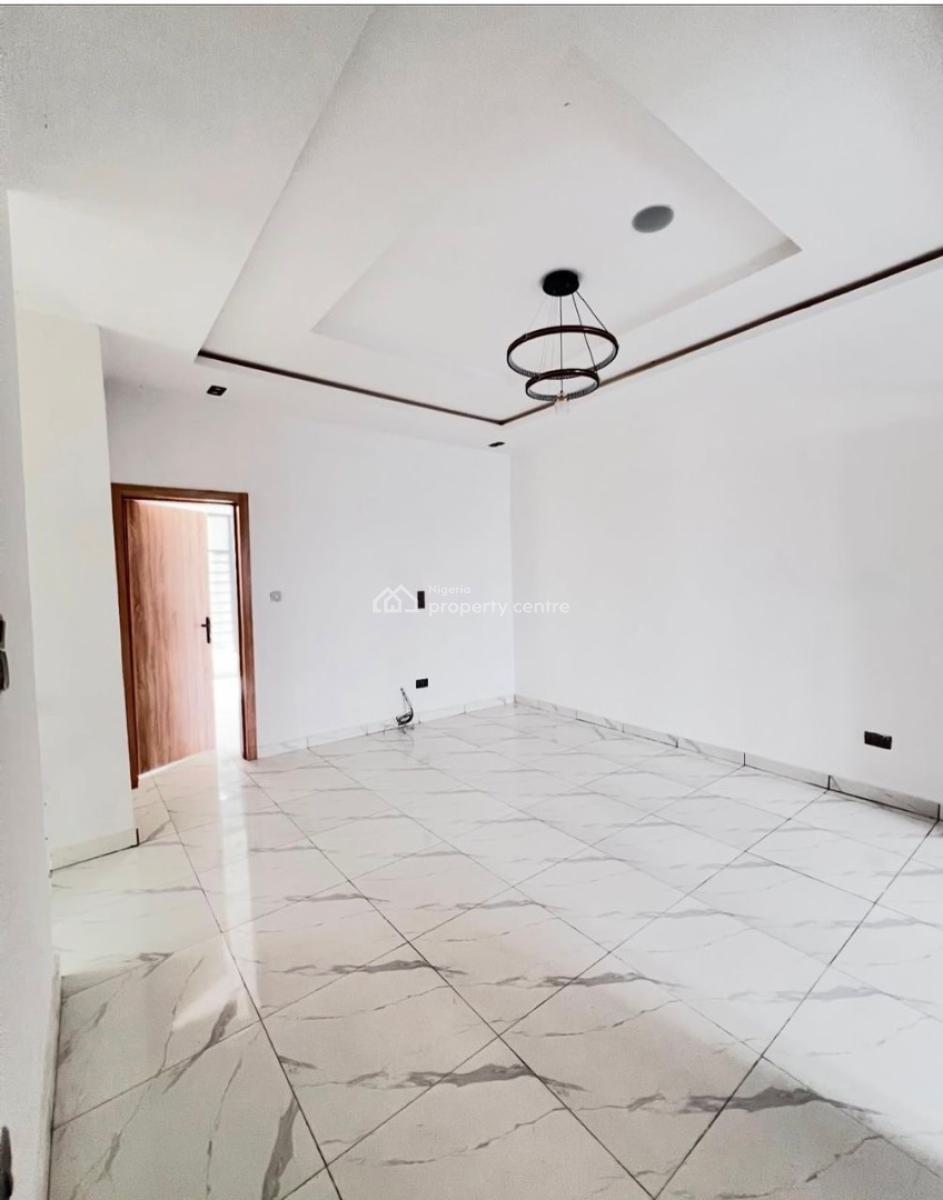 Semi Master Bedroom Shared Apartment, Orchid Road, Lekki, Lagos, Flat / Apartment for Rent