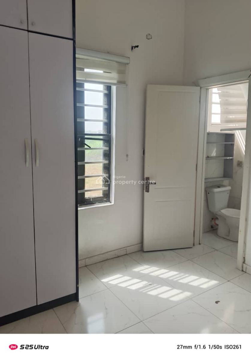 Semi Master Bedroom Upstairs, Chevron Alternative Route, Lekki, Lagos, Self Contain (single Rooms) for Rent