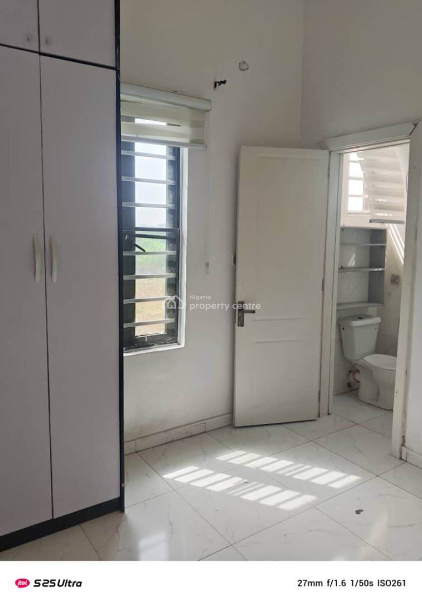 Semi Master Bedroom Upstairs, Chevron Alternative Route, Lekki, Lagos, Self Contain (single Rooms) for Rent