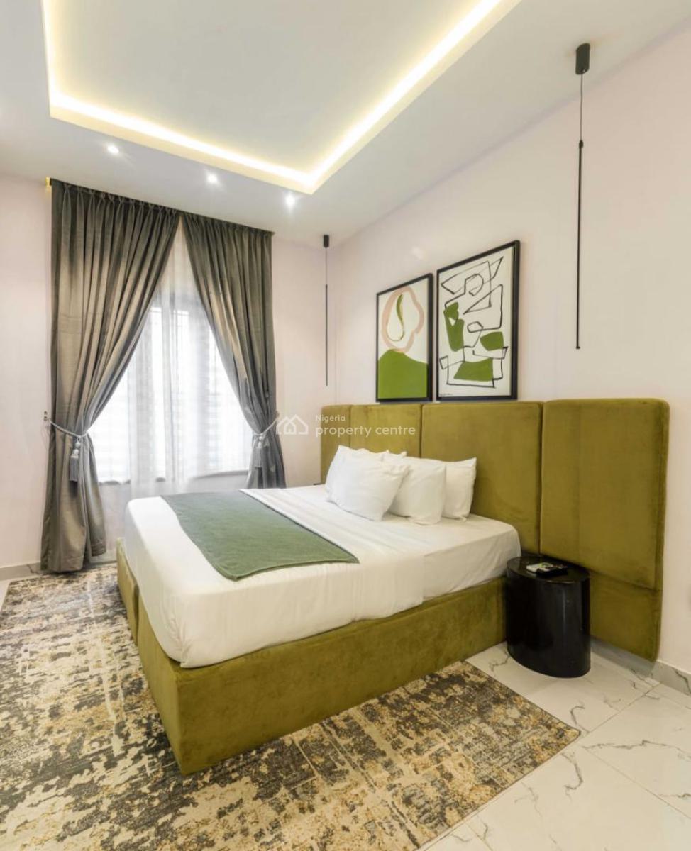 Luxury One Bedroom with Excellent Features, Lekki Phase 1, Lekki, Lagos, Flat / Apartment Short Let