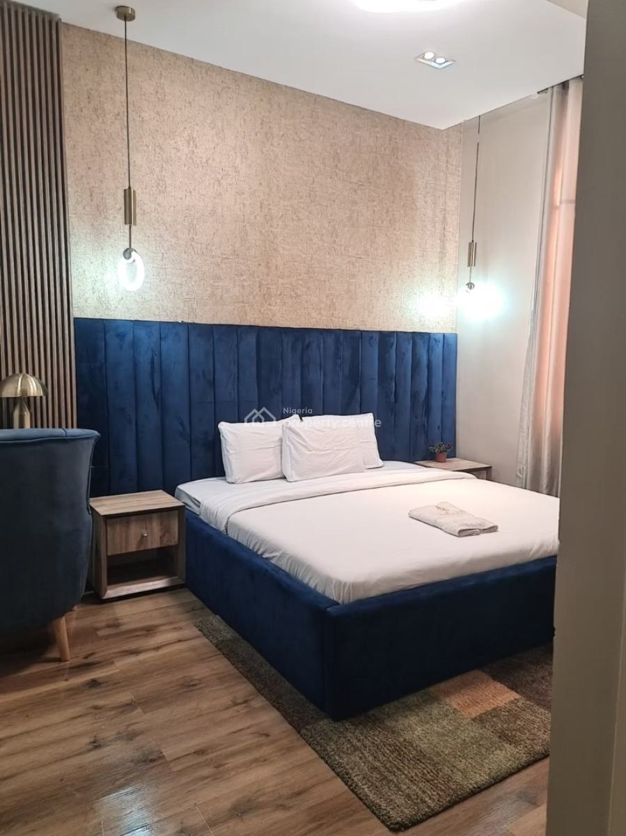 Nicely Furnished 3 Bedroom Apartment, Lekki Phase 1, Lekki, Lagos, Flat / Apartment Short Let