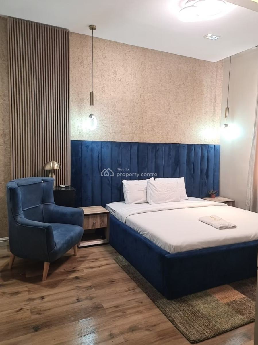 Nicely Furnished 3 Bedroom Apartment, Lekki Phase 1, Lekki, Lagos, Flat / Apartment Short Let