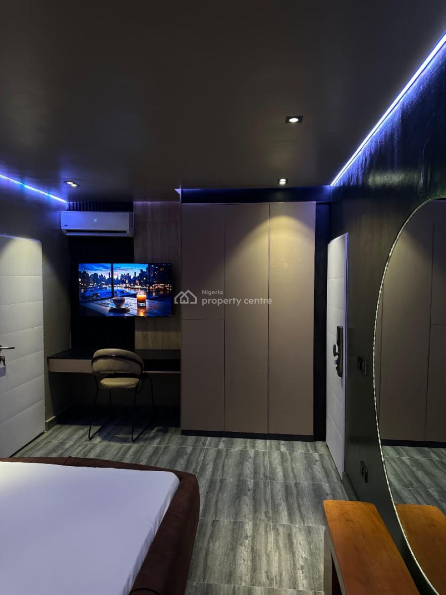 Luxury Studio with Excellent Features, Yaba, Lagos, Mini Flat (room and Parlour) Short Let