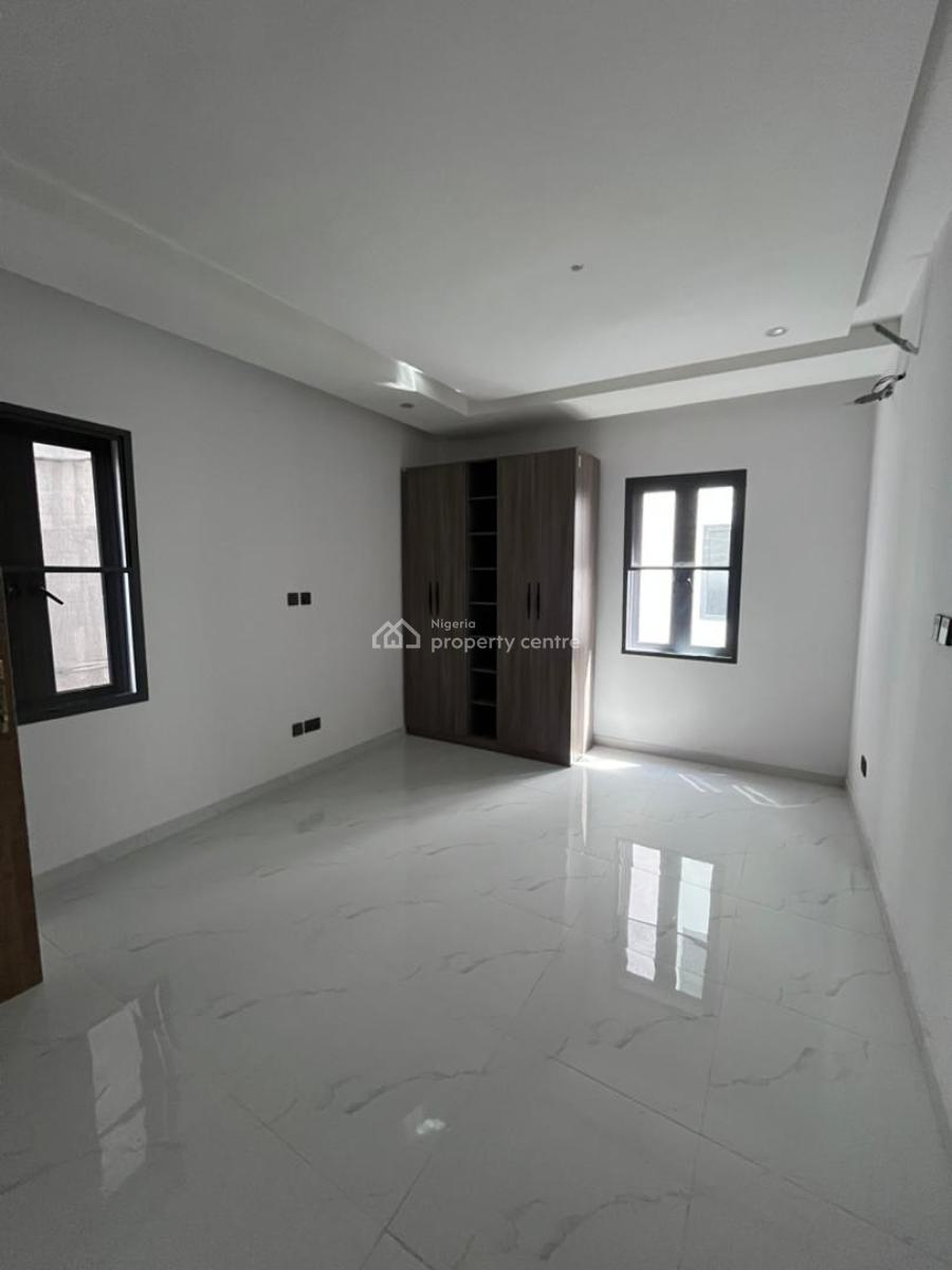 2 Bedroom Apartment, Lekki Phase 1, Lekki, Lagos, House for Sale