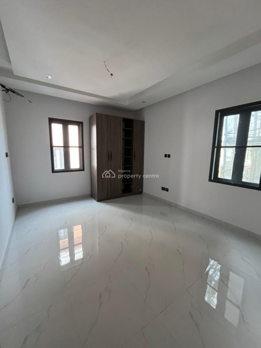 2 Bedroom Apartment, Lekki Phase 1, Lekki, Lagos, House for Sale