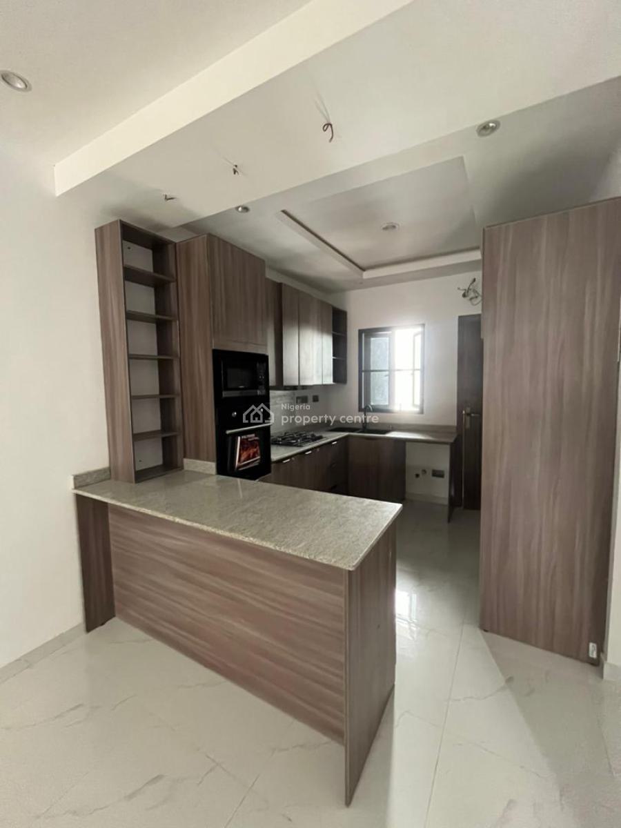 2 Bedroom Apartment, Lekki Phase 1, Lekki, Lagos, House for Sale