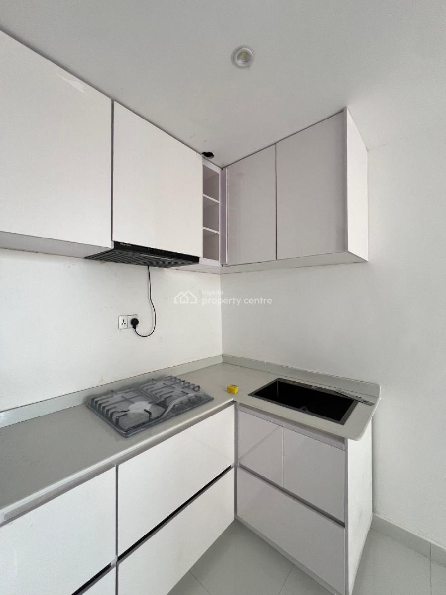 Stylish 2-bedroom Apartment, Ologolo, Lekki, Lagos, Flat / Apartment for Sale