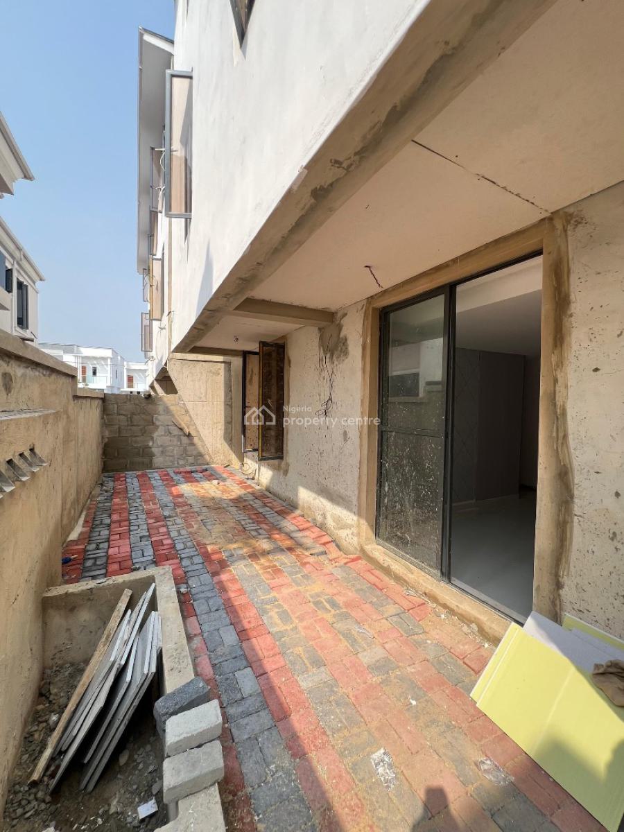 Stylish 2-bedroom Apartment, Ologolo, Lekki, Lagos, Flat / Apartment for Sale