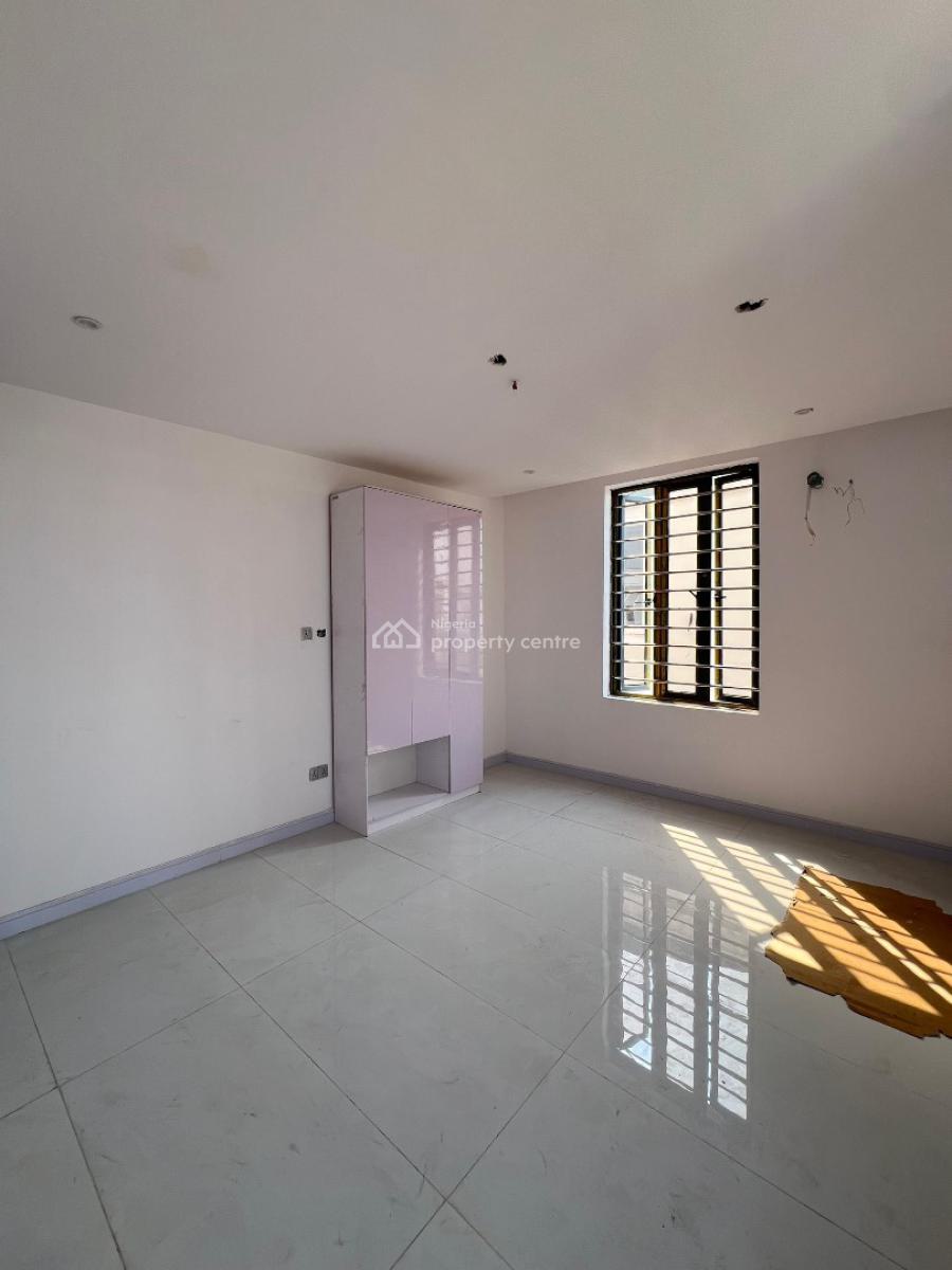 Stylish 2-bedroom Apartment, Ologolo, Lekki, Lagos, Flat / Apartment for Sale