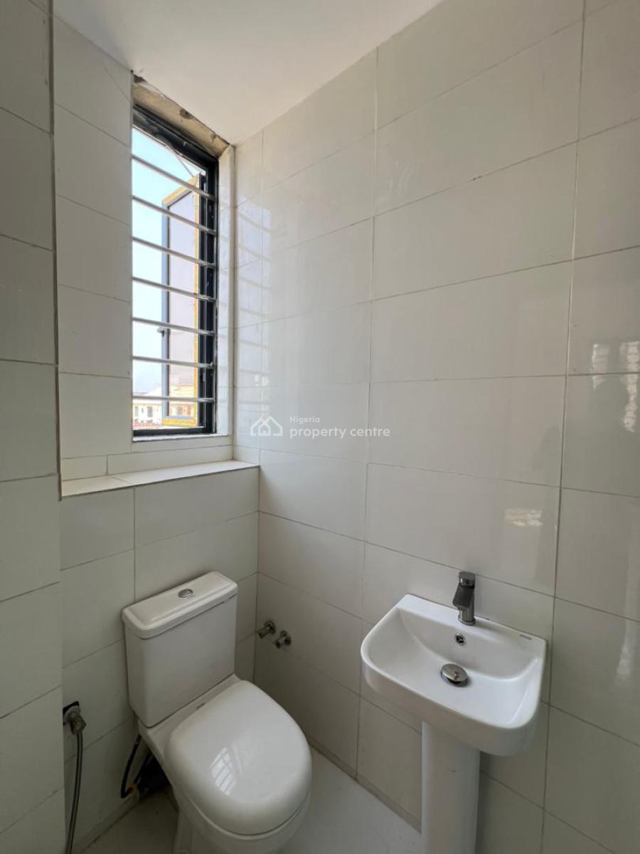 Stylish 2-bedroom Apartment, Ologolo, Lekki, Lagos, Flat / Apartment for Sale