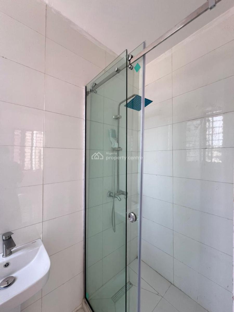 Stylish 2-bedroom Apartment, Ologolo, Lekki, Lagos, Flat / Apartment for Sale