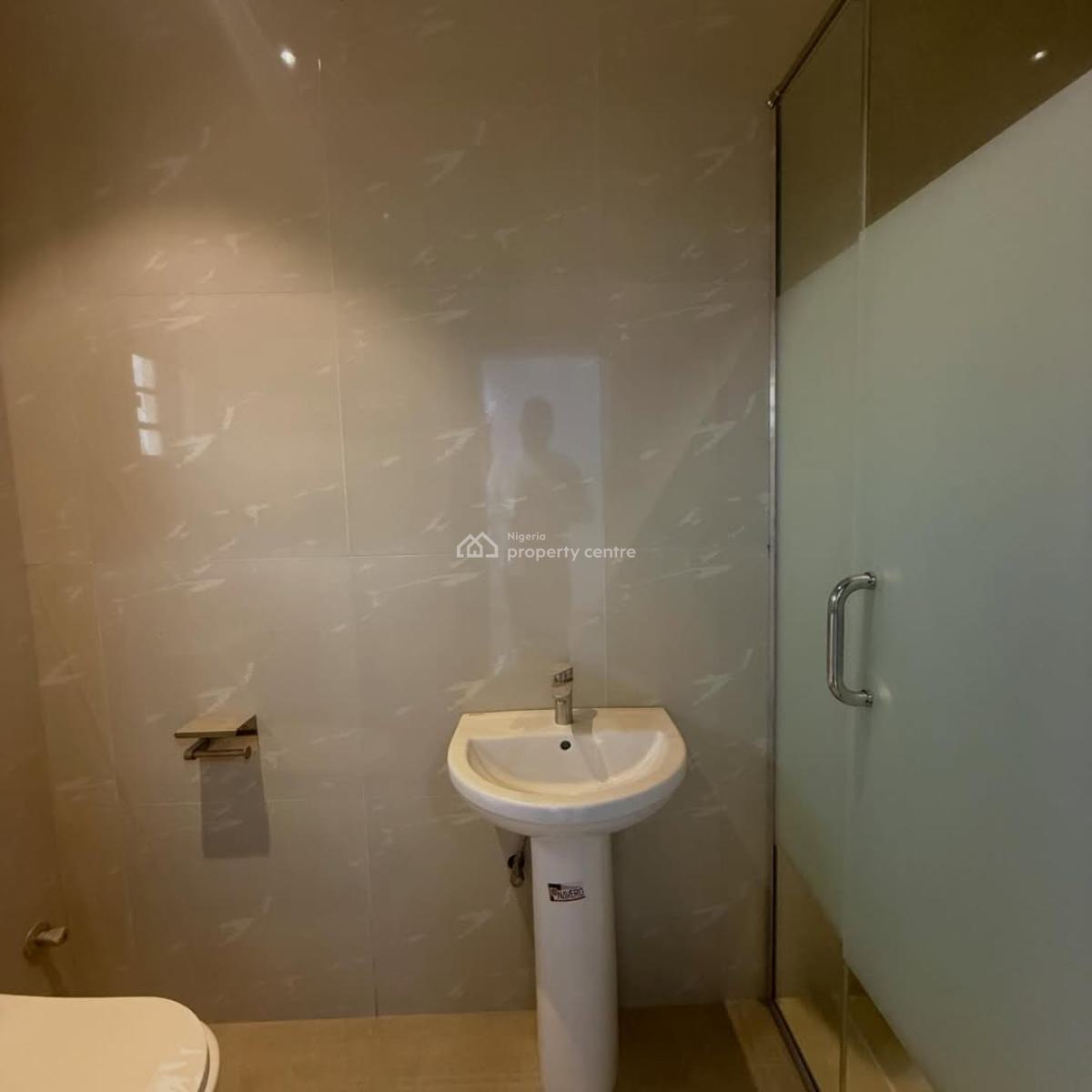 Pristine 3bedroom Apartment, Kado, Abuja, Block of Flats for Sale