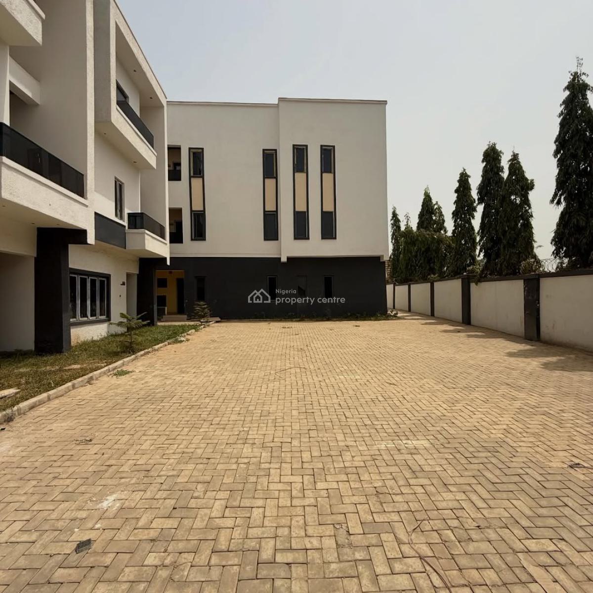Pristine 3bedroom Apartment, Kado, Abuja, Block of Flats for Sale