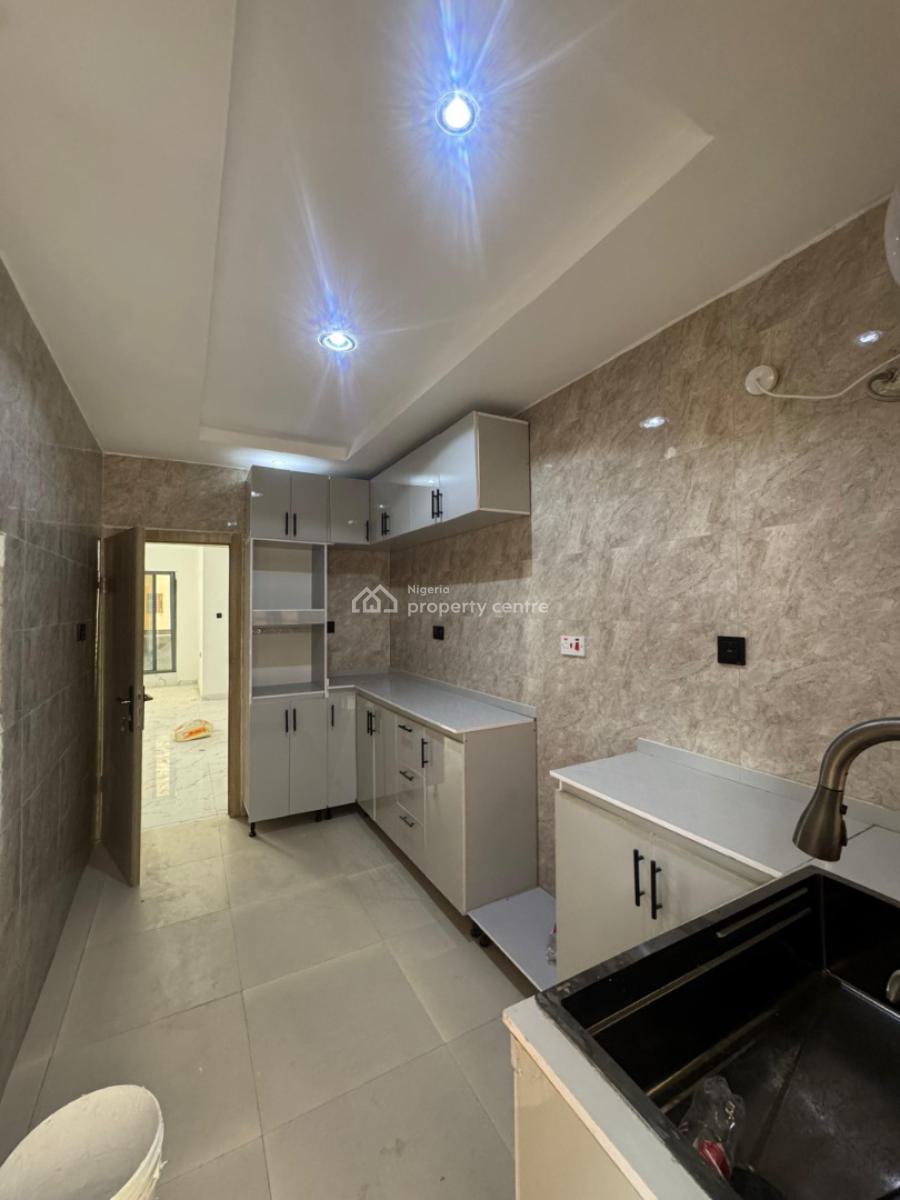 Brand New 3-bedroom Apartment, Ologolo, Lekki, Lagos, Flat / Apartment for Rent