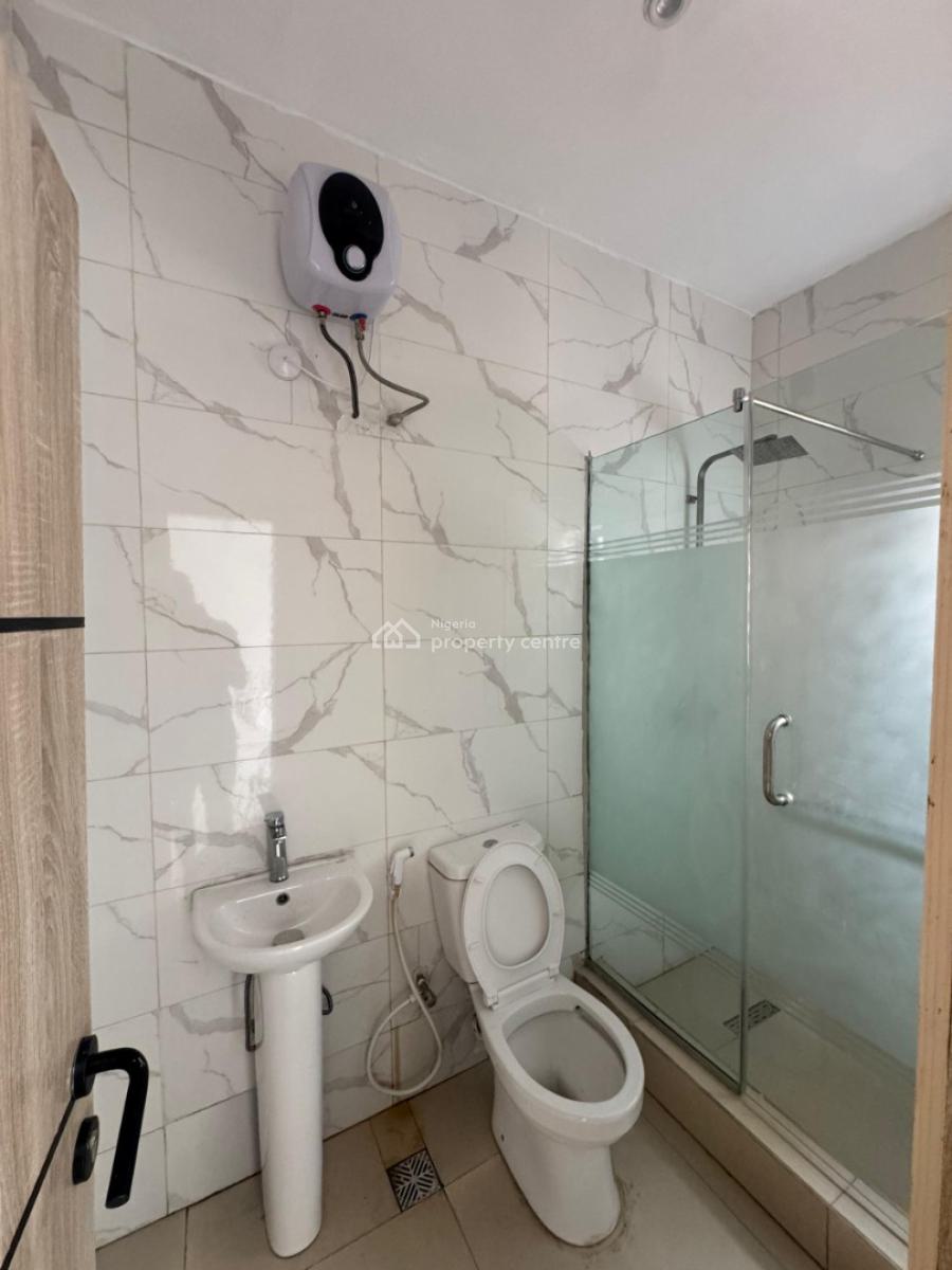 Brand New 3-bedroom Apartment, Ologolo, Lekki, Lagos, Flat / Apartment for Rent