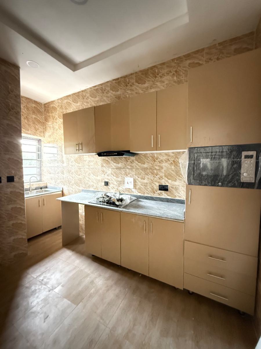 Well Built 2 Bedroom Apartment, Lekki, Lagos, Flat / Apartment for Sale