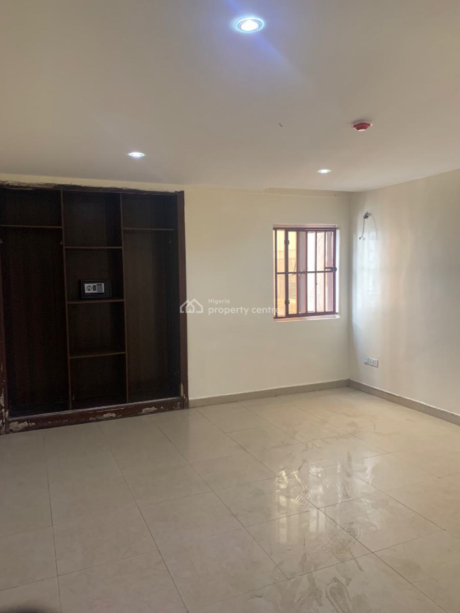 Well Maintained 2 Bedroom Flat on Second Floor, Off Adeola Odeku, Victoria Island (vi), Lagos, Flat / Apartment for Rent