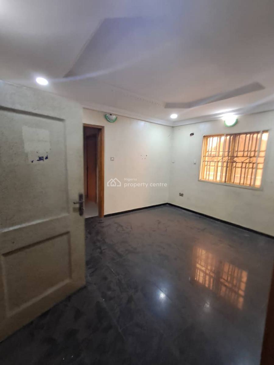 Standard 3 Bedroom Flat+masters Bedroom, Gra Phase 2, Magodo, Lagos, Flat / Apartment for Rent